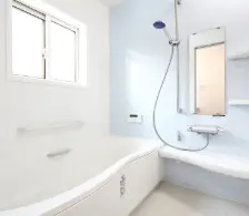 リ-ニューによってキレイが長持ちしているお風呂場の様子